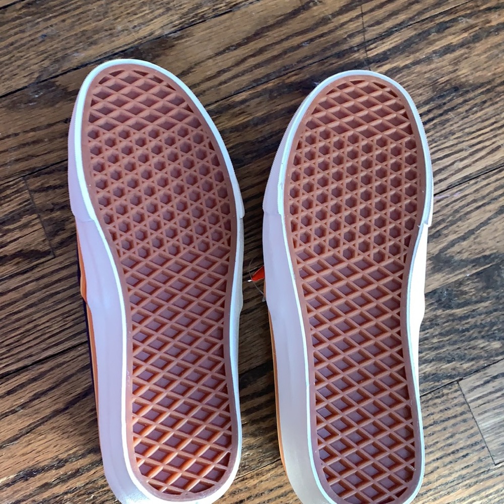 Vans - Picture 3 of 3